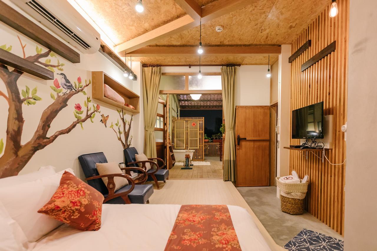 Hotel 84 In Tainan Esterno foto