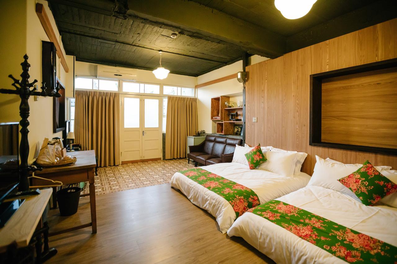 Hotel 84 In Tainan Esterno foto